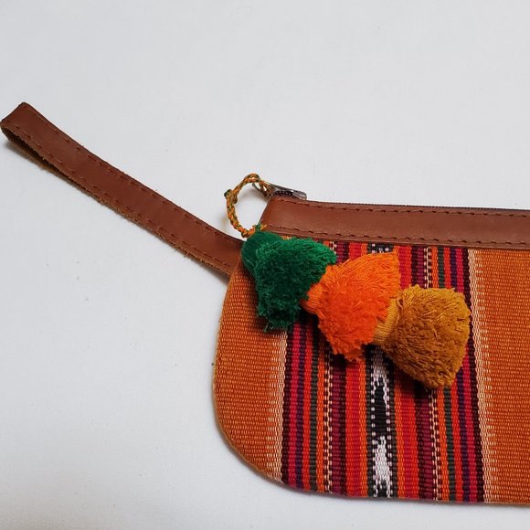 Nena & Co. Sedona Clutch / Wristlet - Picture 13 of 15